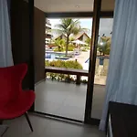 Flat Muro Alto Condomínio Malawi - Térreo 104H